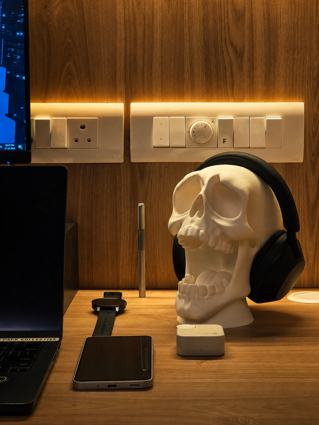 The MusiSkull- Console Holder